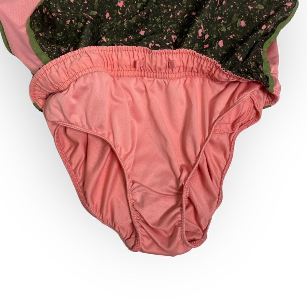 Nike Dri Fit Paint Splatter/Camo Look Tempo Shorts Women Pink Green - Picture 3 of 9